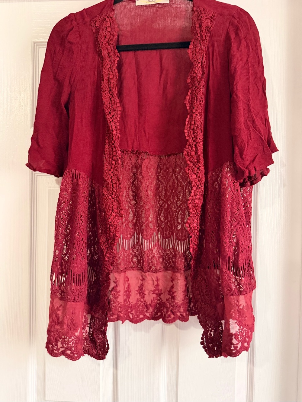 ANDREE BY UNIT Red Lace Open-Front Blouse Cardigan